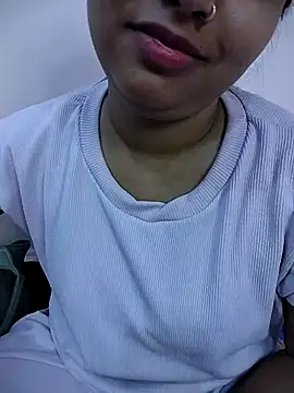 Snapshot of Sexy_Divya__ chatting on 05.26.26 Sexy Divya online show from 05.26.26
