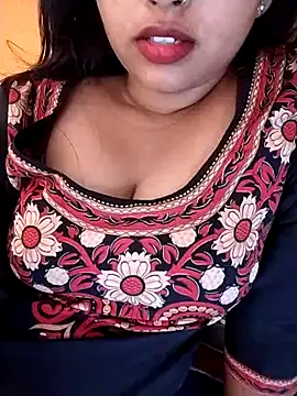 Snapshot of Sexy_Divya__ chatting on 06.05.26 Sexy Divya online show from 06.05.26