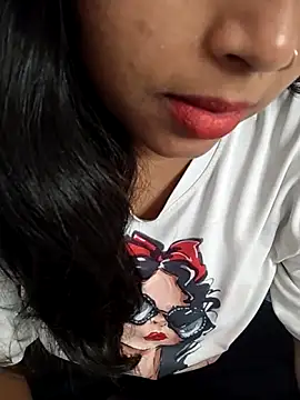 Snapshot of Sexy_Divya__ chatting on 06.10.26 Sexy Divya online show from 06.10.26