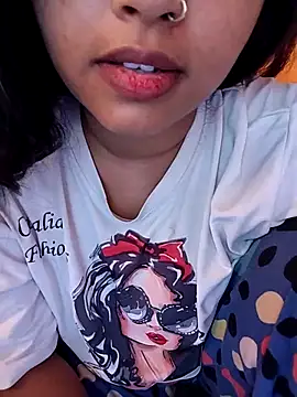 Sexy Divya   online show from 06.17.26