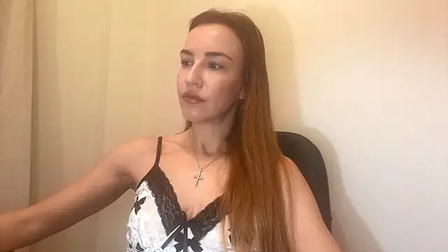 Snapshot of Nyxelia_ chatting on 12.05.25 Nyxelia online show from 12.05.25