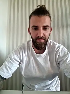 Snapshot of ramy120199 chatting on 11.07.25 ramy120199 online show from 11.07.25