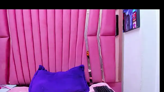 MarianaGibson online show from 04.29.26