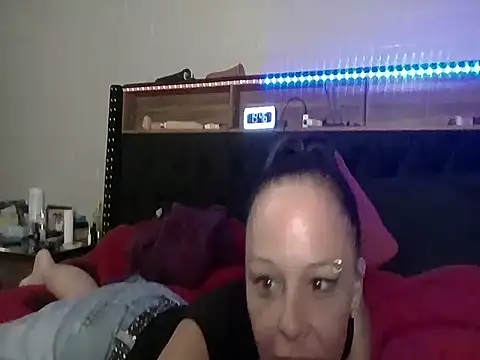 Snapshot of nikkibae33 chatting on 06.08.26 nikkibae33 online show from 06.08.26