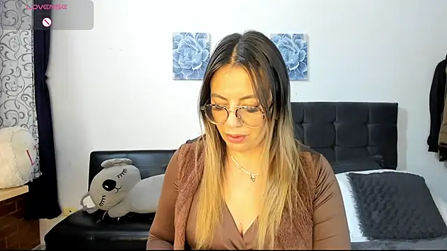 ariannawil online show from 02.12.26