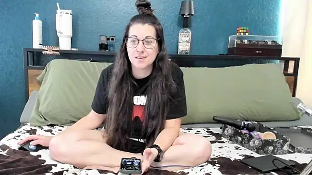 Snapshot of Sammie_Ray chatting on 04.08.26 Sammie Ray online show from 04.08.26