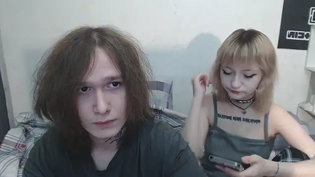 Snapshot of angelsofpornn chatting on 12.19.25 angelsofpornn online show from 12.19.25