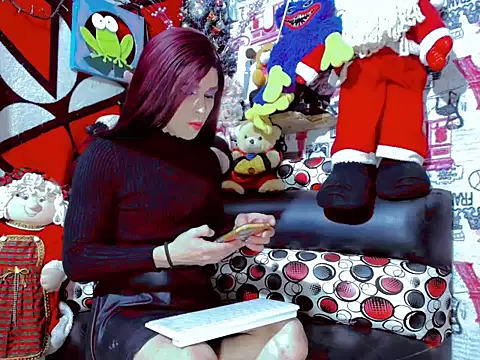 Snapshot of rosalia_77 chatting on 12.05.25 rosalia 77 online show from 12.05.25