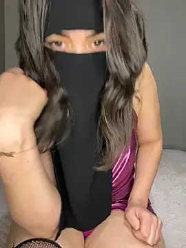 Snapshot of dinaaarich11 chatting on 04.01.26 dinaaarich11 online show from 04.01.26