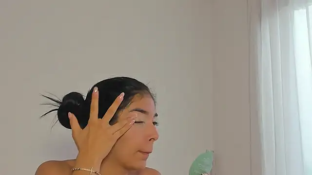 lunnarosse online show from 11.23.25