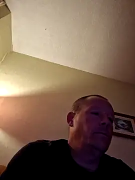 Snapshot of Tyson120 chatting on 11.22.25 Tyson120 online show from 11.22.25