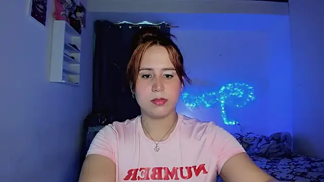 Snapshot of Sofiababyy chatting on 07.17.26 Sofiababyy online show from 07.17.26
