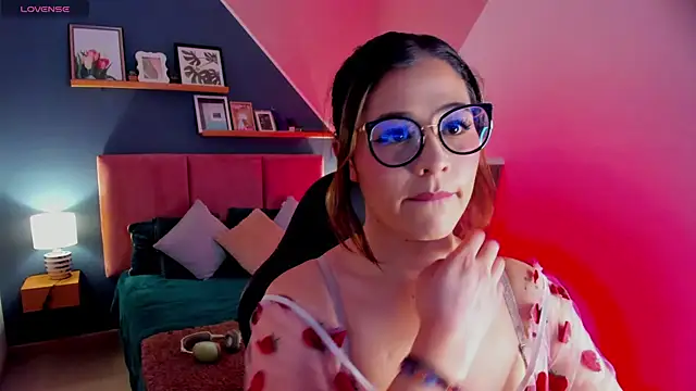 Snapshot of Dakhota_Rouge chatting on 04.04.26 Dakhota Rouge online show from 04.04.26