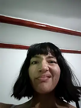 Snapshot of Luna_juicy chatting on 11.20.25 Luna juicy online show from 11.20.25