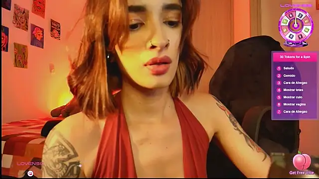 Snapshot of rotwallace chatting on 12.01.25 rotwallace online show from 12.01.25