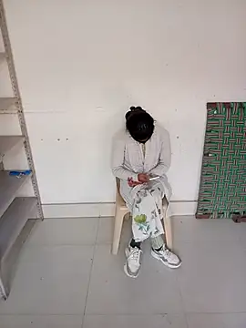 Snapshot of Sunita-collage chatting on 11.19.25 Sunita-collage online show from 11.19.25