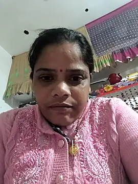 Snapshot of Hot_suini chatting on 12.16.25 Hot suini online show from 12.16.25