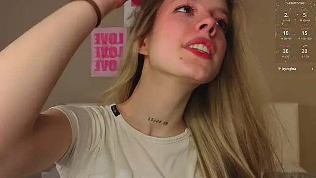 TiffinyMergist online show from 02.10.26