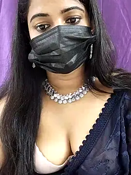 Snapshot of Honeya96 chatting on 11.08.25 Honeya96 online show from 11.08.25