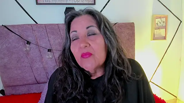 Victoriaa Anderson online show from 02.17.26