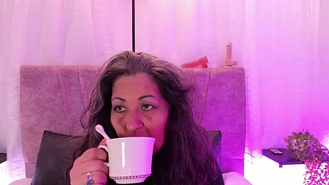 Victoriaa Anderson online show from 04.23.26