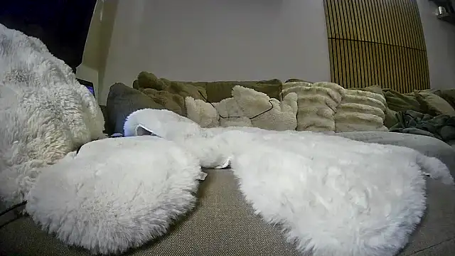 lorenarowena online show from 03.04.26