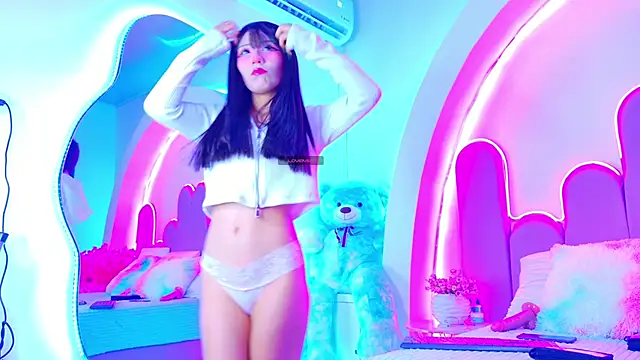 BunnySexyy18 online show from 05.04.26