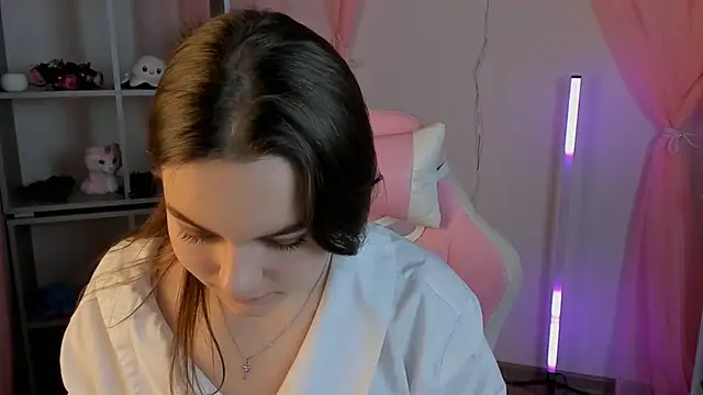 FrancescaCavaliere online show from 11.29.25