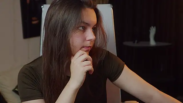 Snapshot of FrancescaCavaliere chatting on 07.28.26 FrancescaCavaliere online show from 07.28.26