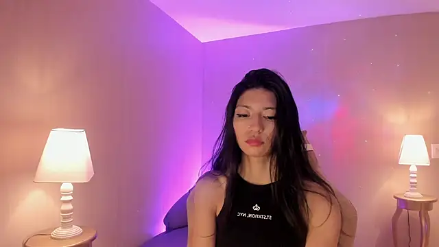 Snapshot of DulceDarling chatting on 11.15.25 DulceDarling online show from 11.15.25