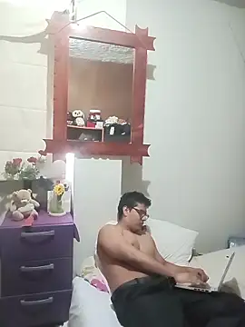 Snapshot of Zack1225 chatting on 12.20.25 Zack1225 online show from 12.20.25