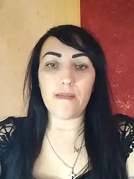 Snapshot of ArianaXFresh chatting on 11.20.25 ArianaXFresh online show from 11.20.25