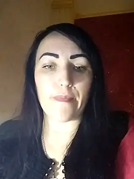 Snapshot of ArianaXFresh chatting on 11.26.25 ArianaXFresh online show from 11.26.25