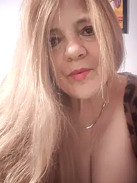 karlaanqui1 online show from 04.26.26