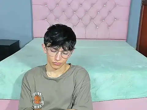 ElanGiraldo online show from 01.14.26