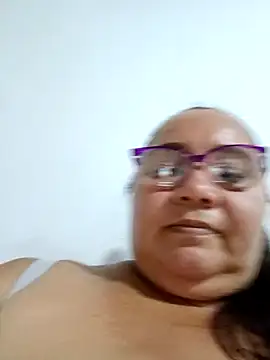 Snapshot of HotXXXgirl_01 chatting on 11.13.25 HotXXXgirl 01 online show from 11.13.25
