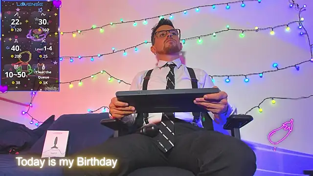 Snapshot of Prince1_dark chatting on 12.18.25 Prince1 dark online show from 12.18.25