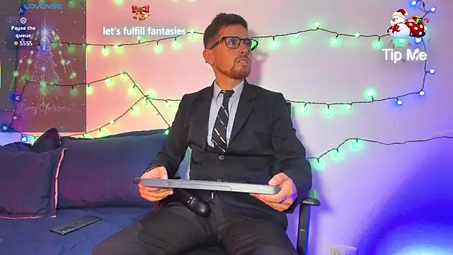 Snapshot of Prince1_dark chatting on 12.21.25 Prince1 dark online show from 12.21.25