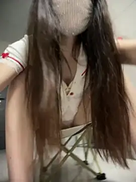 Snapshot of hoho-is chatting on 07.23.26 hoho-is online show from 07.23.26
