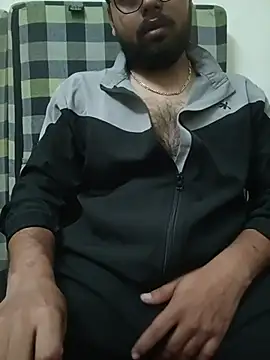 Snapshot of MrToxxic chatting on 11.28.25 MrToxxic online show from 11.28.25