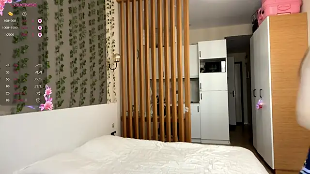 Snapshot of Princess_Darknow chatting on 12.23.25 Princess Darknow online show from 12.23.25