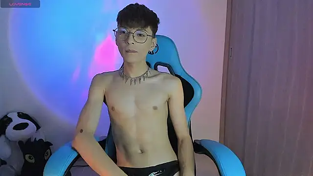 RYO BLEU  online show from 02.05.26