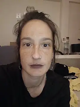 Snapshot of AnonymeCmoi chatting on 06.07.26 AnonymeCmoi online show from 06.07.26