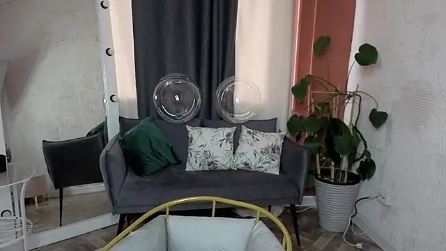 Annie Way online show from 03.13.26