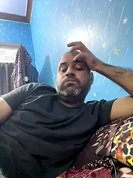 Snapshot of arjunforyou4 chatting on 11.25.25 arjunforyou4 online show from 11.25.25