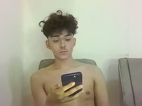 Snapshot of aallenbiju chatting on 11.10.25 aallenbiju online show from 11.10.25