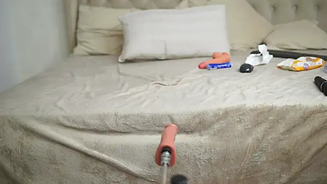 AprilHadid online show from 04.24.26