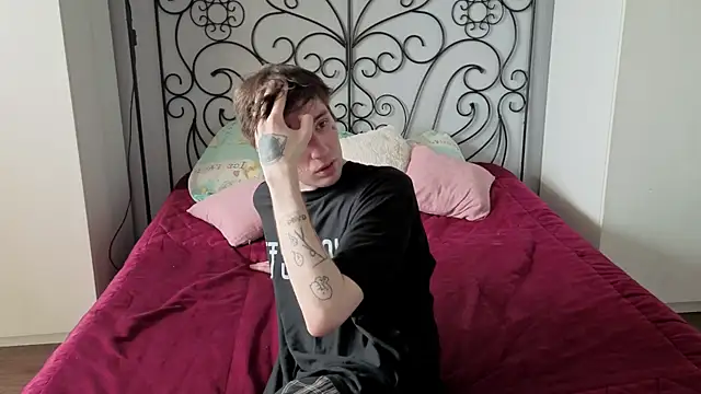 Danny loves Mary online show from 05.08.26