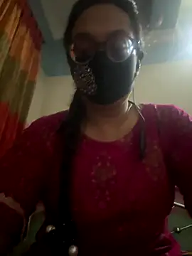 Snapshot of Saguphtah_Chattergy_22 chatting on 11.15.25 Saguphtah Chattergy 22 online show from 11.15.25