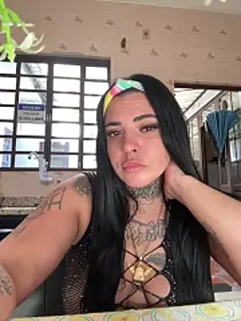 annycavalona online show from 11.11.25